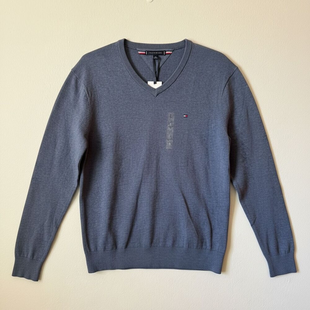 Tommy Hilfinger Mens crewneck sweater - Size L [MSRP $79.50]